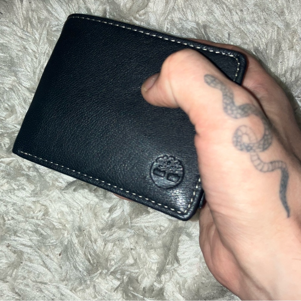 Timbs wallet black